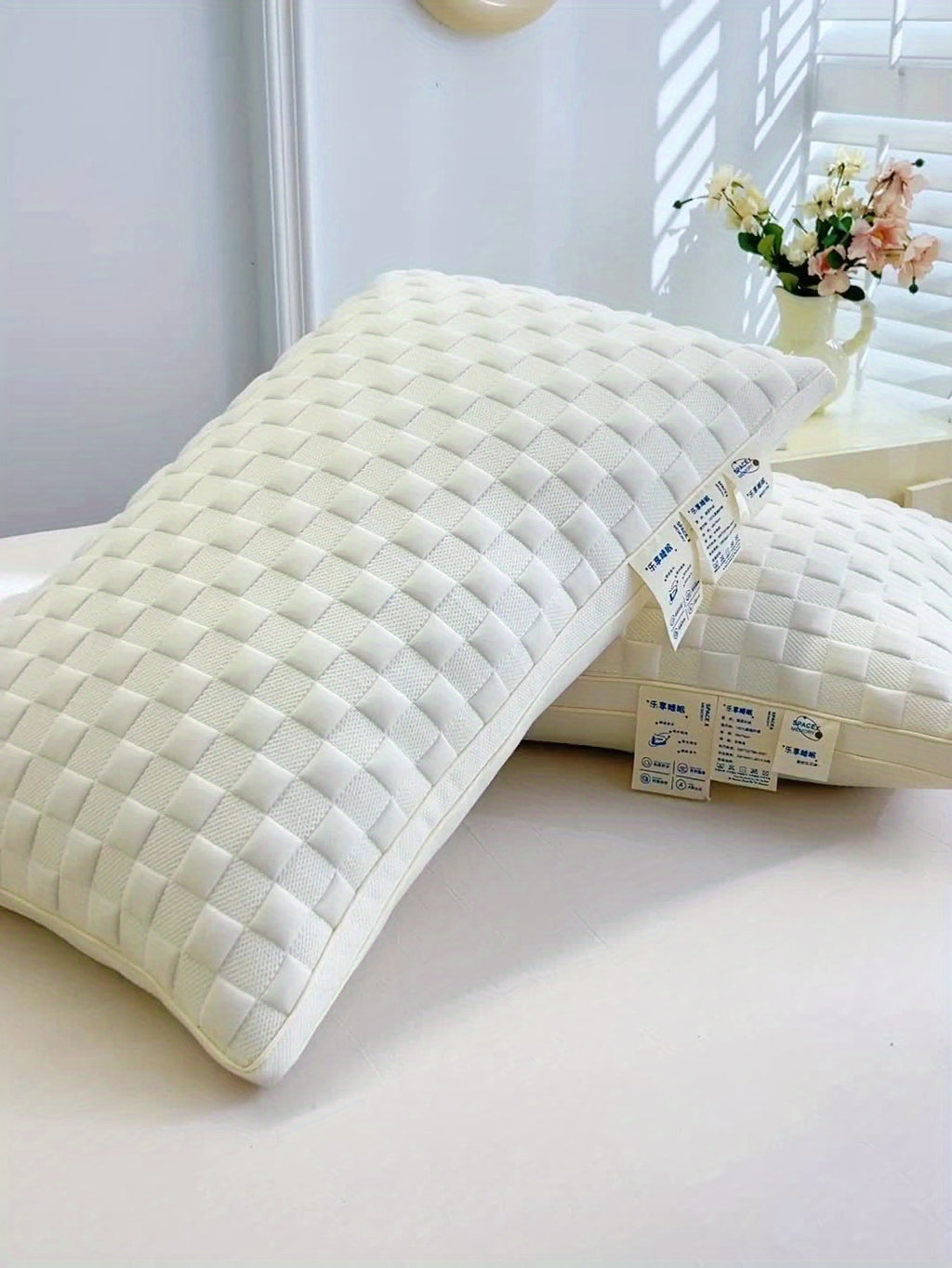 1\u002F2pcs of High-End Luxury Soft And Comfortable Pillows, Five-Star Hotel Quality, Bedding for Home Use, Adult Single High Pillows, Fluffy And Resilient, Designed to Promote Sleep And Support The Neck, Machine Washable, Moisture-Wicking