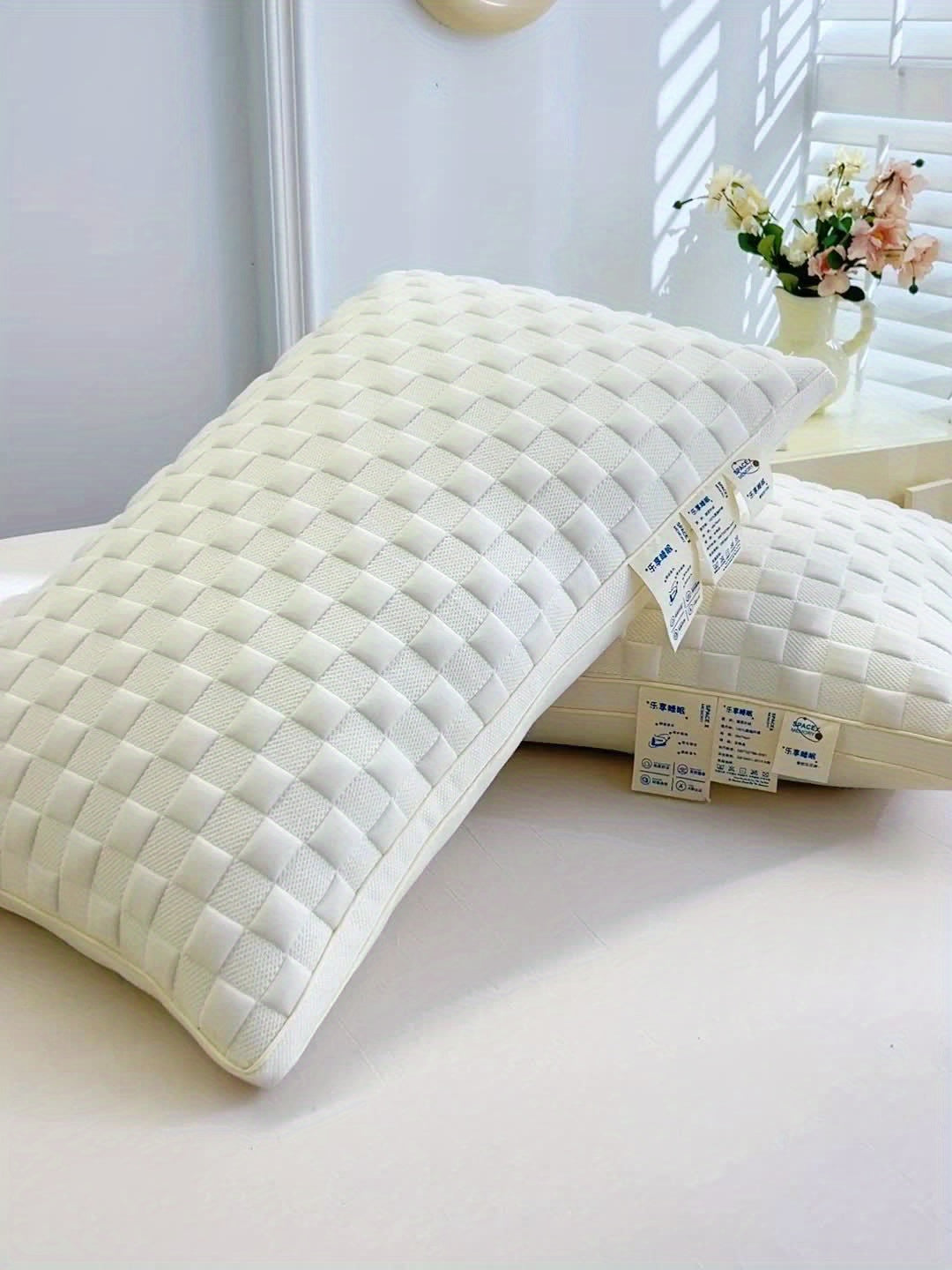 1\u002F2pcs of High-End Luxury Soft And Comfortable Pillows, Five-Star Hotel Quality, Bedding for Home Use, Adult Single High Pillows, Fluffy And Resilient, Designed to Promote Sleep And Support The Neck, Machine Washable, Moisture-Wicking